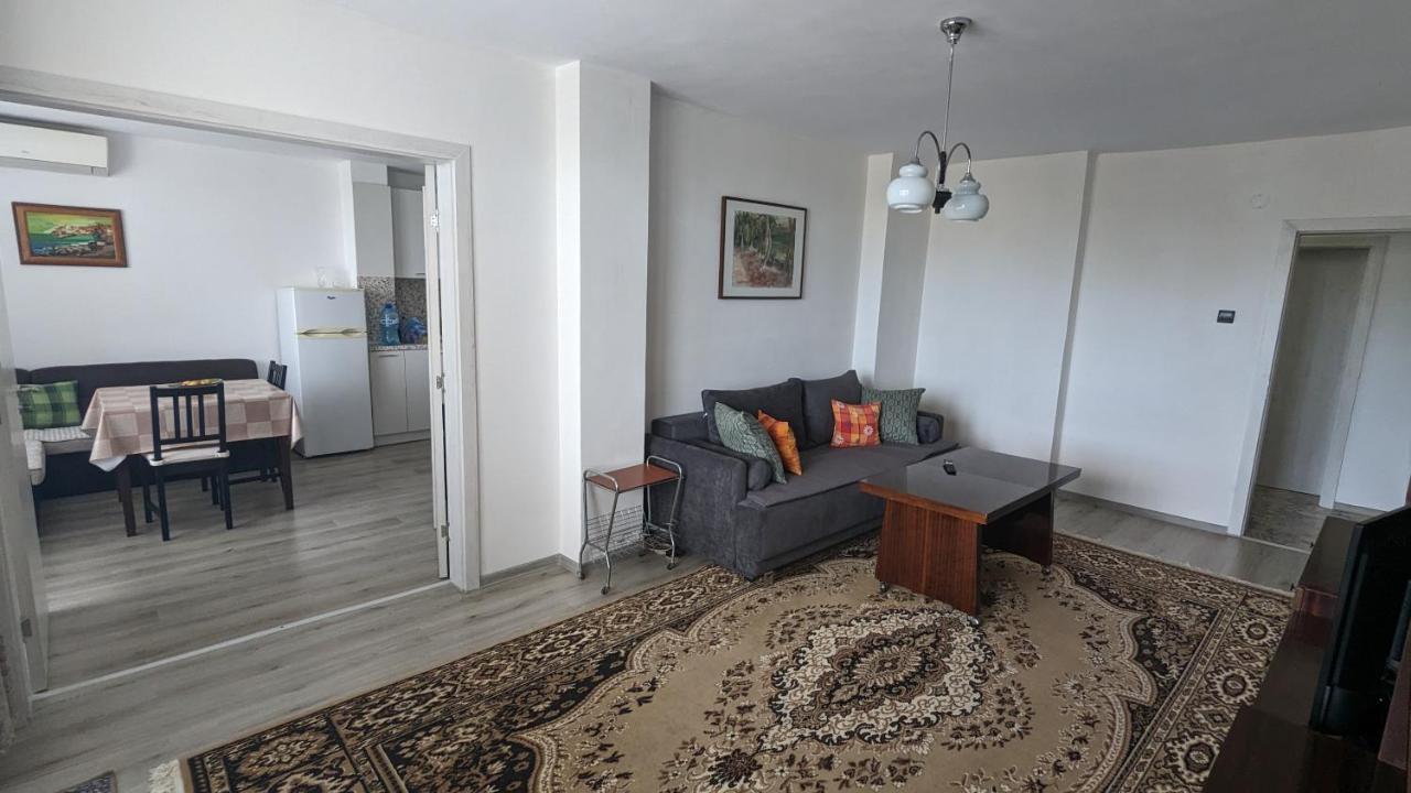 Roza Apartment Warna Exterior foto