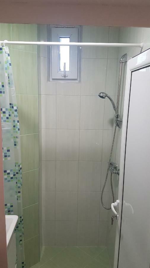 Roza Apartment Warna Exterior foto