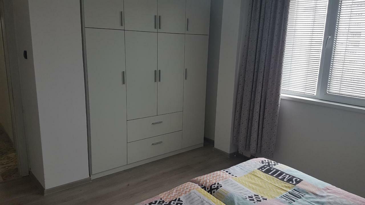 Roza Apartment Warna Exterior foto