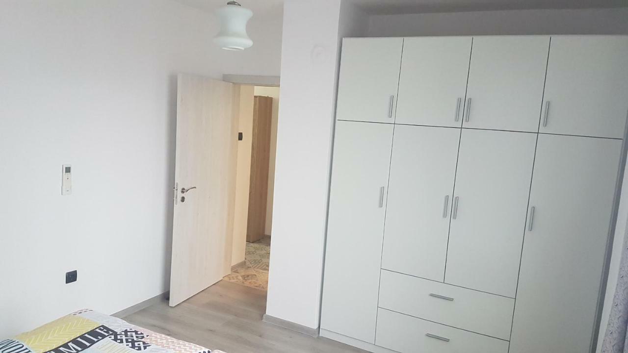 Roza Apartment Warna Exterior foto